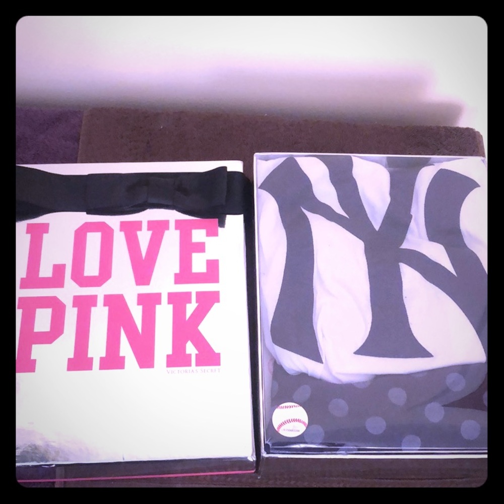 NY Yankees PJ Gift Set PINK by Victoria’s Secret